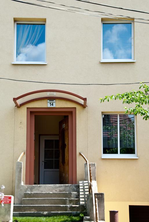 Guest House Wanda Валбжих Екстериор снимка