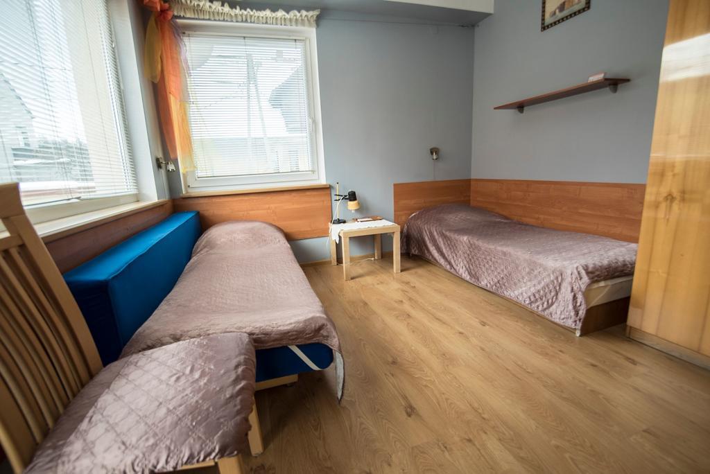 Guest House Wanda Валбжих Екстериор снимка